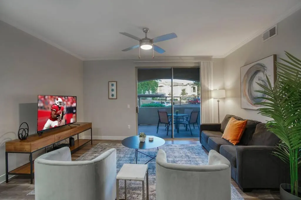 Modern 2-Br Condo Near Kierland Scottsdale Appartement