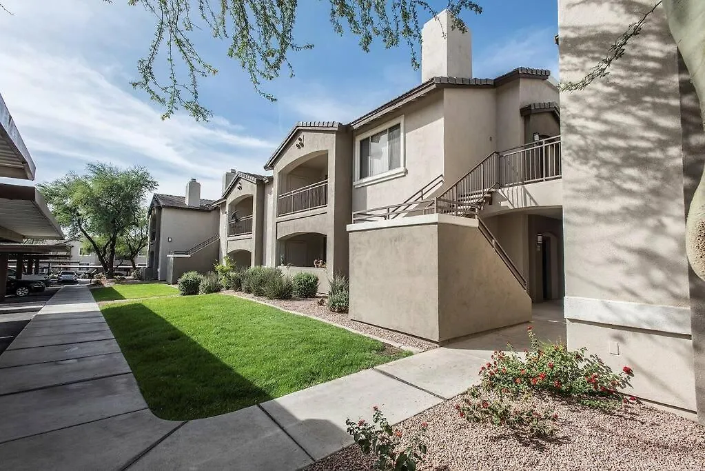 Modern 2-Br Condo Near Kierland Scottsdale Lägenhet
