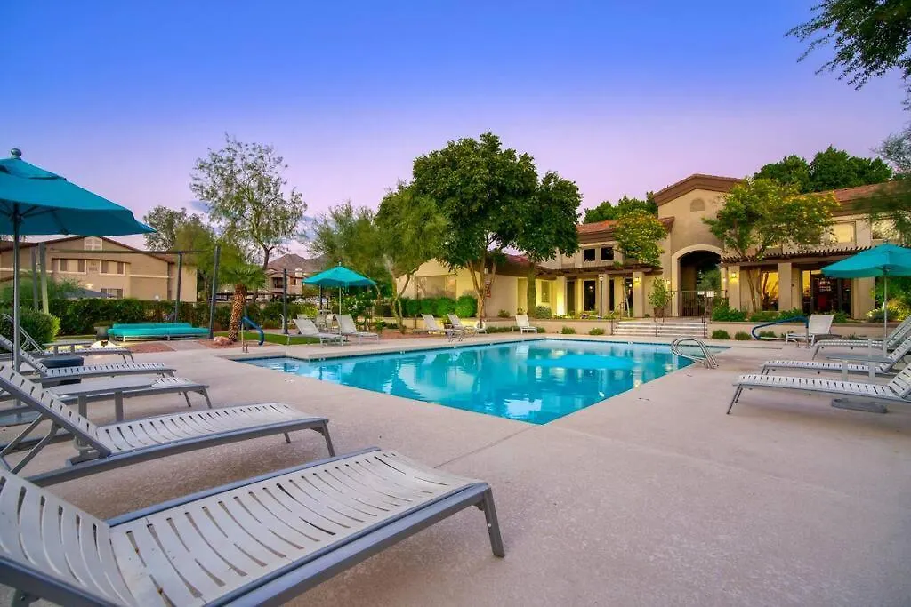 Modern 2-Br Condo Near Kierland Scottsdale USA